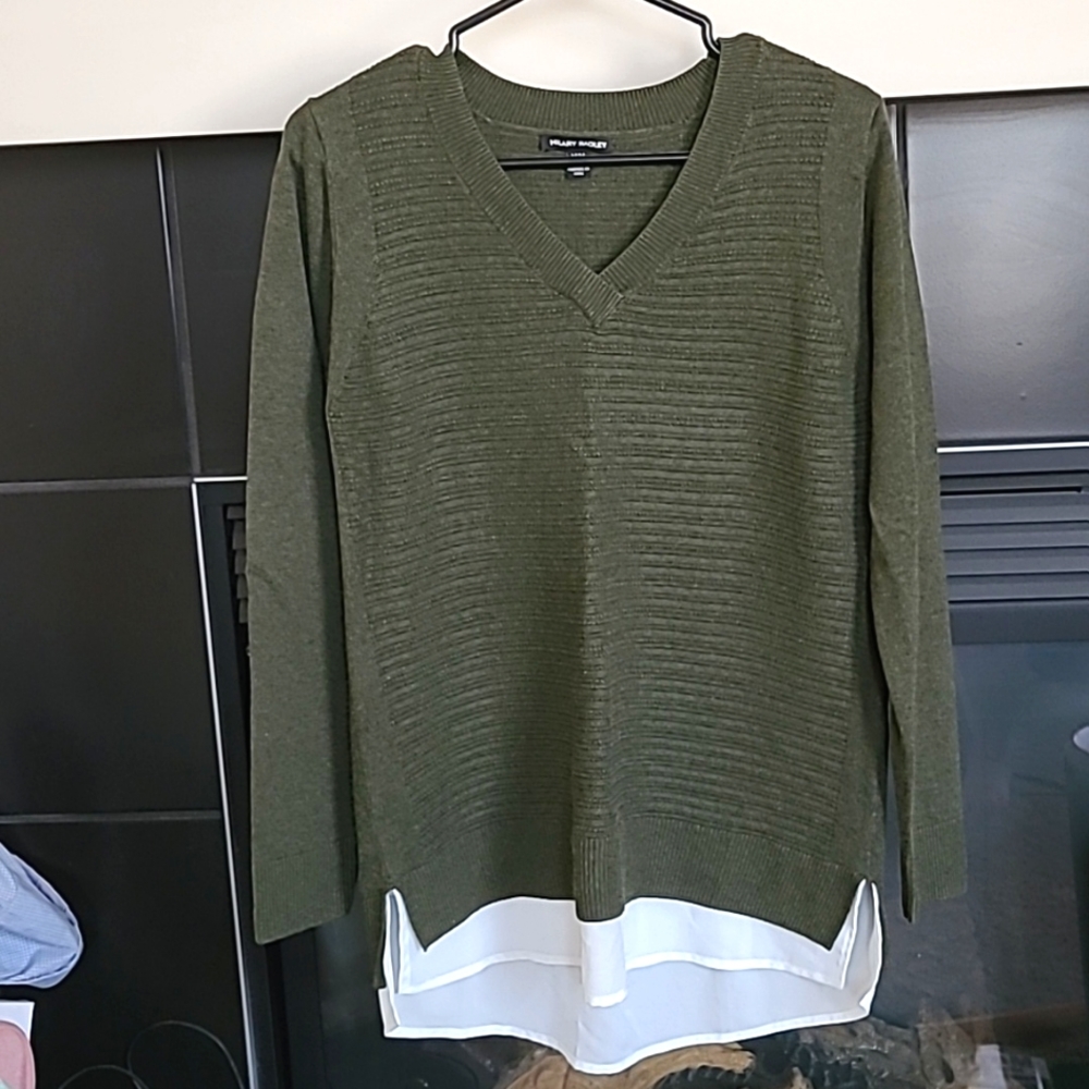 Hilary Radley Military Green V-Neck Pullover Long Sleeves Knitted Top, Size M